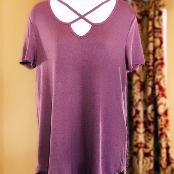 ! 🆕Cross front ribbed T-shirt. - Picture 4 of 4